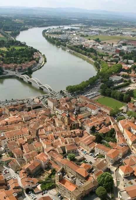 Charmant Appartement Au Coeur De Neuville - Lyon A 20Mn Экстерьер фото